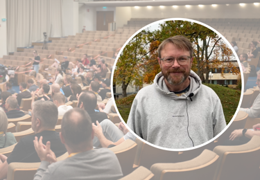 Kongressens mötesdeltagare och ombud samt Adam Svanberg