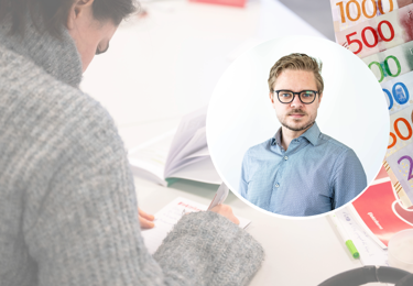 Kollage som föreställer sedlar och ombudsmannen Anton Levein